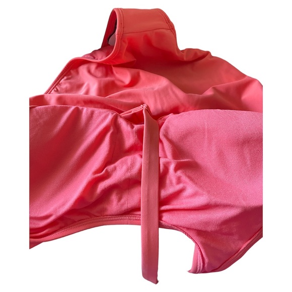 Women’s Lole One Piece Swimsuit - Picture 11 of 14